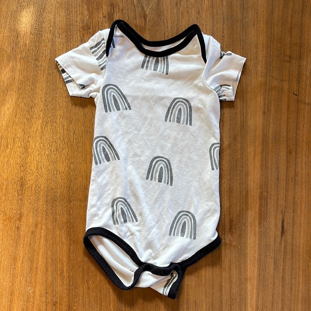 Kyte Baby bodysuit